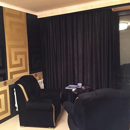 Versace Downtown Yerevan Apartment Bilik gambar