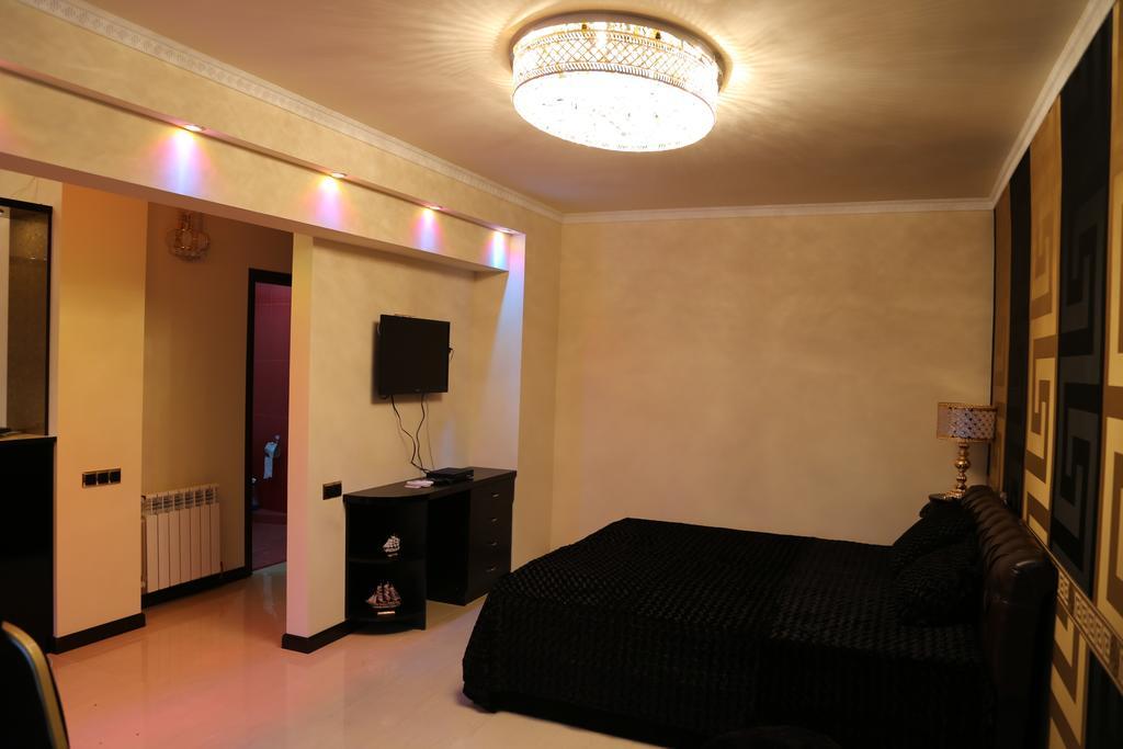 Versace Downtown Yerevan Apartment Bilik gambar